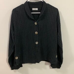 Kokoon button down long sleeve textured blouse, good condition, est size medium